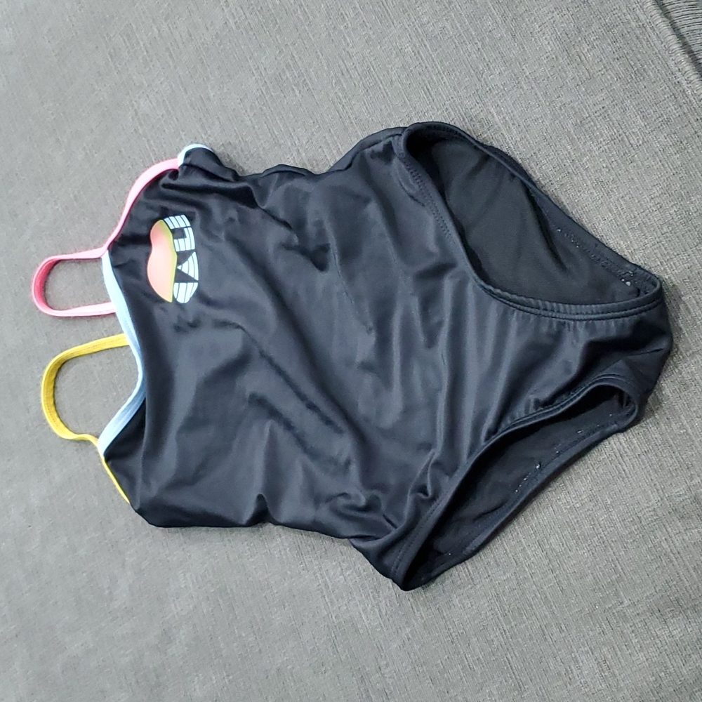 💥50% sale💥Old Navy Cali one piece bathing suit szS #b198